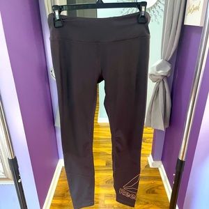 Reebok gray leggings size extra small